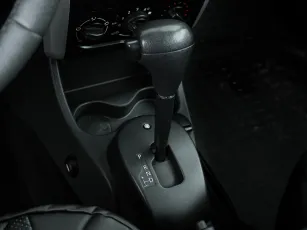Nissan  12
