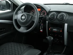 Nissan  15