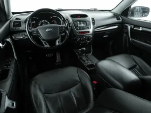 Kia  9