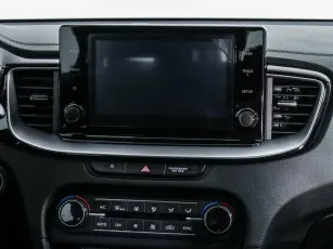 Kia  10