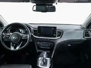 Kia  8