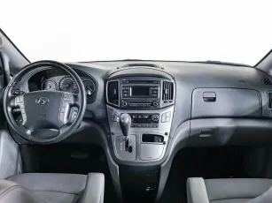 Hyundai  10