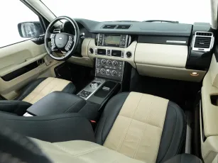 Land Rover  11
