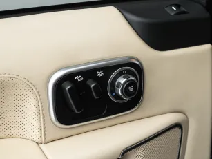 Land Rover  22