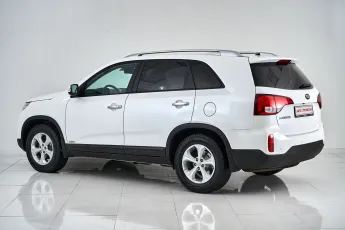 Kia  4