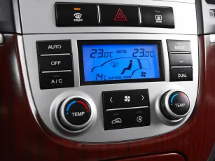 Hyundai  12