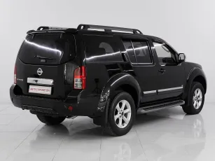 Nissan  4