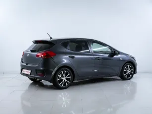 Kia  4
