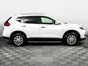 Nissan  4