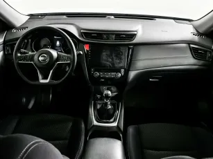 Nissan  8