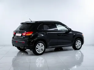 Mitsubishi  4