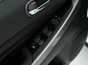 Mazda  12