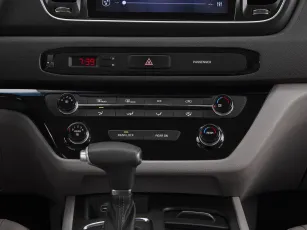 Kia  16