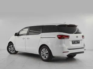 Kia  4