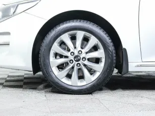 Kia  7