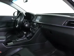 Kia  9