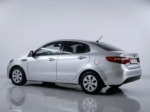 Kia  5