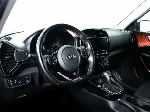 Kia  10