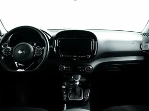 Kia  9