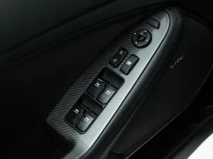 Kia  12