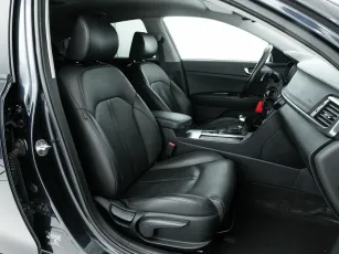 Kia  11