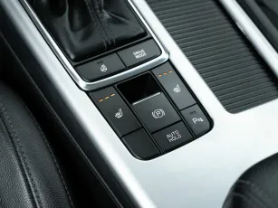 Kia  15