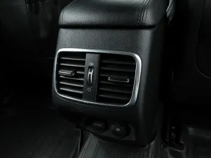 Kia  26