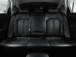 Kia  28