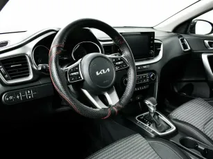 Kia  10