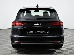 Kia  6