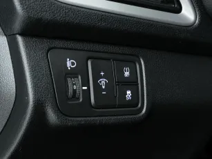 Hyundai  12