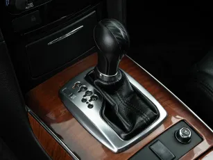 Infiniti  16