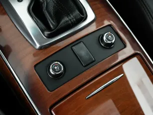 Infiniti  17
