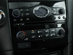 Infiniti  19