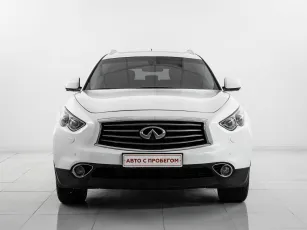 Infiniti  2