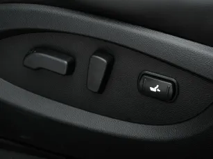 Infiniti  26