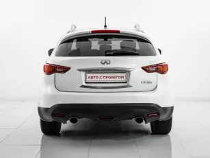 Infiniti  6