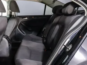 Volkswagen  9