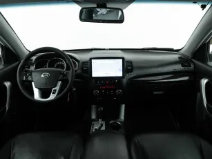 Kia  8