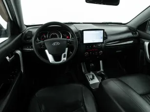 Kia  9