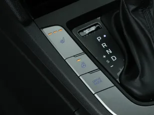 Hyundai  16