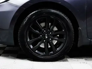 Kia  8