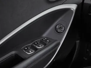 Hyundai  16