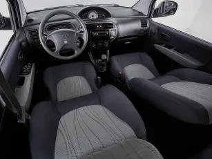 Hyundai  10