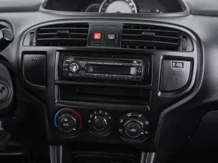 Hyundai  12