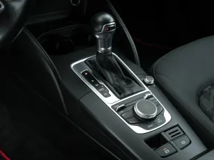 Audi  13