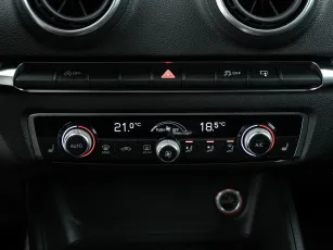 Audi  15