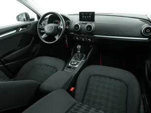 Audi  9