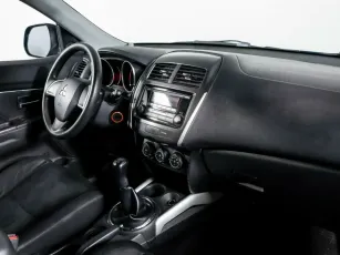 Mitsubishi  8