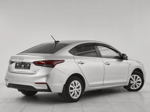 Hyundai  6